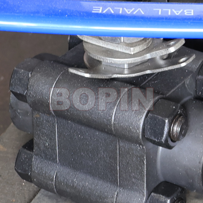 3-PC THREADED END FORGED STEEL BALL VALVE.jpg