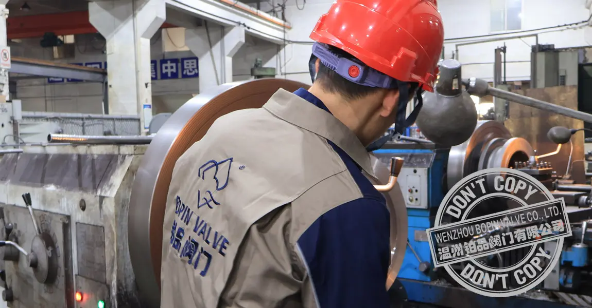 workshop of dual plate check valve.jpg