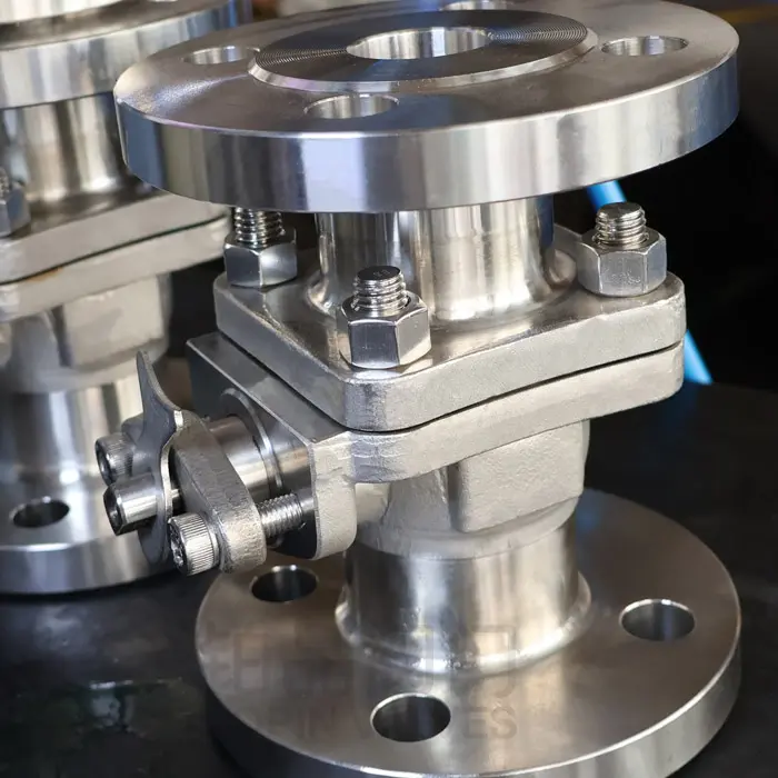 Die Forged Stainless Steel F304 Handle Operated Floating Type Ball Valve.jpg